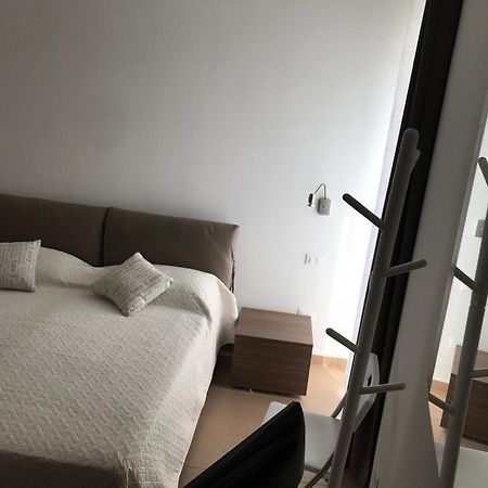 5 Miles Apt Διαμέρισμα Rocca Cinquemiglia Εξωτερικό φωτογραφία